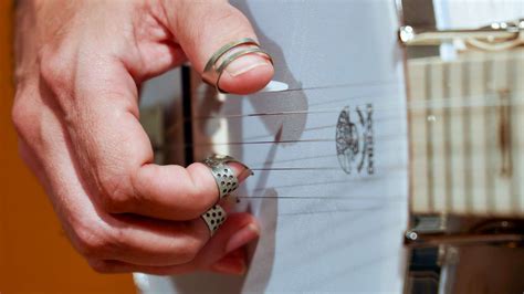 banjo picks for small fingers
